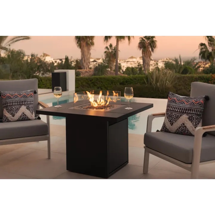 Planika Square Table - El Club del Fuego
